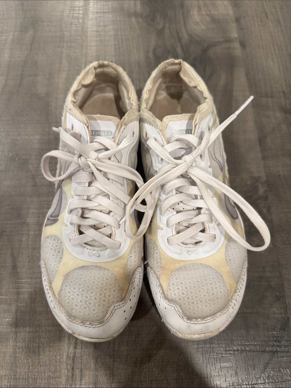 NFINITY VENGEANCE Cheer shoes with case